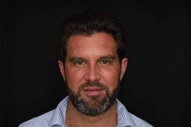 Dr. Robert Laidlaw: Personalized Cosmetic Consultations