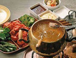 How To Fondue Meat 13 Steps Wikihow Fondue Dinner Fondue Recipes Meat Fondue Recipes