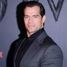 Henry cavill, de 37 anos, compartilhou com os seguidores uma novidade. Rcqkb6klgeufom