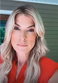 Trish Suhr's Instagram, Twitter & Facebook