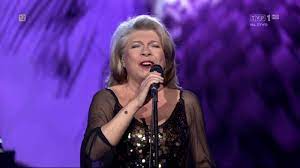 She debuted in 1969 and worked with bands such as refleks, respekt, skaldowie, abc, czerwone gitary. Opole 2016 Krystyna Pronko Jestes Lekiem Na Cale Zlo Youtube