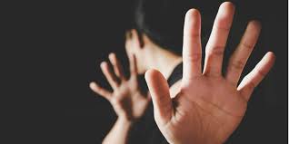 Wanita berusia 27 tahun itu babak belur oleh alvian sanyi. Kalah Main Game Eks Pemain Timnas Indonesia Pukuli Pacar Hingga Gigi Rontok Dream Co Id