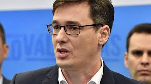 Gergely karácsony is an actor, known for a tanár (2018), szokásjog (2019) and asszó (2017). Karacsony Gergely Eddig Azt Hitte O Lesz A Dk Fopolgarmester Jeloltje Infostart Hu