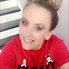 Hi there! Looking for someone to install a pool liner for an above ground  24foot 52 inch round pool. Even someone who does it