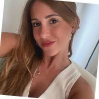 Danielle Kenyon's Instagram, Twitter & Facebook