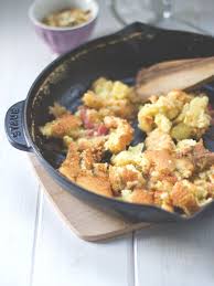 Sonntagssuss Fluffiger Rhabarber Ofen Schmarrn Kaiserschmarrn Mit Rhabarber Aus Dem Ofen Rezepte Lebensmittel Essen Rhabarber