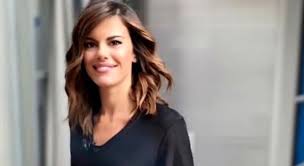 Tra i tagli capelli di tendenza in questa primavera 2022 si può optare per il bob sfoggiato da bianca guaccero o le chiome lunghe. Bianca Guaccero Rivelazione Hot A Detto Fatto Da Quanto Tempo Non Faccio Sesso