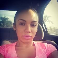 Reina Pena (@reinapena19)