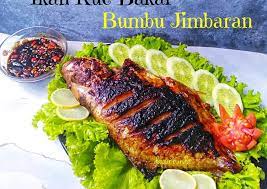 Proses awalnya pun sama dengan ayam goreng, yakni ayam yang sudah dicuci perlu diungkep dulu dalam bumbu kuning. Resep Masakan Ikan Kue Bakar Bumbu Jimbaran Super Enak Sederhana Dan Bikin Nagih Resep Masakan Jogja Indonesia Sehari Hari