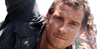 Edward michael bear grylls obe (born 7 june 1974) is a british adventurer, writer, television presenter and businessman. Bear Grylls Acuzat Din Nou CÄƒ A Regizat Emisiunea Pe Care O PrezintÄƒ Cum A Fost