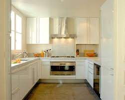 Useful Tips To Decorate Small U Shaped Kitchen Kitchen Design Small Kitchen Layout Kitchen Remodel