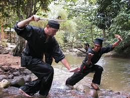 Juga bermaksud menjaga segala rahsia dan amanat yang diberikan. Kenapa Bilah Keris Bengkang Bengkok Sejarah Keris Melayu Yang Kita Tak Pernah Dengar Soscili