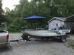Up to 75% off during the frontgate® summer sale limited time offer, only 3 days left. Anyone Use A Patio Umbrella For Shade On Your Boat Archive Walleye Message Central