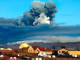 Icelands Eyjafjallajokull Volcano Wallpaper Volcano Iceland Volcano Photos Volcano