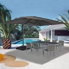 Sa taille est 3x4m, il comporte huit côtés courbés, une armature en gris fer et une base croisée en revêtement électrophorétique. Parasol Deporte 360 Calvi Gris 3x4 M Avec 4 Dalles Et Housse Id Market