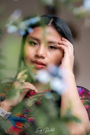 Nicol 🌹📸✨ Les comparto esta bella galería con una muy bonita modelo,  dentro de las instalaciones de Hotel Santo Tomás en Chichicastenango.  #sesiondefotos #chapinas #Guatemala #guatemaya #mujeres #BellezaChapina  #Chichicastenango #Quiché #chapinasdecorte