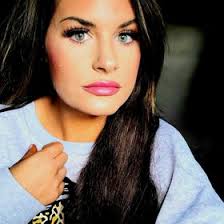 Amber Sutherland (ambernross22)