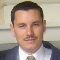 300+ perfiles de «Gilbert»