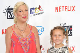 Tori spelling was born in los angeles, the daughter of author candy spelling and hollywood producer aaron spelling. Tori Spelling Slammed For Daughter S Scam Slime Business