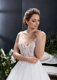 1,566 likes · 13 talking about this. Auswahl An Brautkleidern In Berlin Avorio Vestito