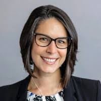 Kelly Holm's Instagram, Twitter & Facebook