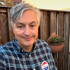 Randy Ingram's Instagram, Twitter & Facebook