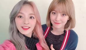 The best gifs for fromis_9 jiheon. Fromis 9 S Nakyung Leaves A Sweet Message For Jiheon On Her Birthday Kpopmap