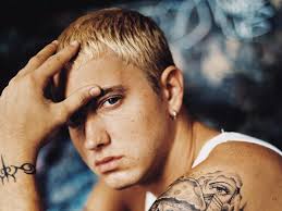 Hello alex, eminem has been changing everything about himself on a regular basis ranging from his weight to his hair style and color. Eminem With Brown Hair And Beard Photos Of Rapper S New Look Excites Fans