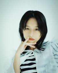 Artist portrait YuumiARIA Designer Model : yuumi suzuki @yuumiaria_official  photographer : Hiromi ando 35mm movie