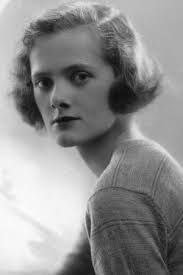 Från wikipedia, den fria encyklopedin. Daphne Du Maurier Movies Age Biography