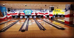 Bowling Bei Strikee S Sportsbar Bowling Strikees Bremen Bremenistschon Instagram Instagram Posts Basketball Court