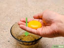 Benar bahwa di dalam kuning telur terdapat kandungan lemak yang lebih tinggi berikut juga adanya konsumsi 5 butir telur per minggu nyatanya cukup baik untuk berdiet sehat. 4 Cara Untuk Memisahkan Putih Dan Kuning Telur Wikihow