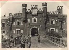 Посещение брестской крепости в 1991 году (еще при ссср ездил туда в составе команды севастополя на спартакиаду народов ссср) было одним из наиболее ярких впечатлений детства. Brestskaya Krepost Istoriya Geroi Foto Adres Vremya Raboty Ceny Na Bilety