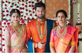 South Indian Wedding Groom Fashion Silk Saree Gold Jewellery Sherwani Fashion Indian Jewellery Design Saree Designs