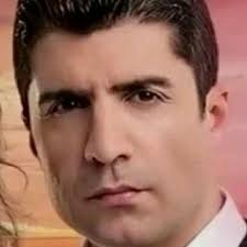 Özcan is happy with his son, wife and close friends after his recovery 💖😘