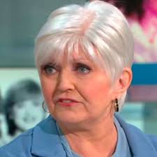 Linda Nolan pays tribute to musician Vince Hill after he 'died peacefully  at home'