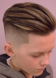 Memilih gaya, model, potongan rambut rapi tak harus selalu klimis. Gaya Rambut Pendek 2021
