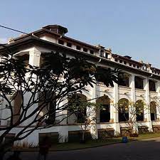 … baru tiga bulan aku menikah dengan seorang gadis. Kisah Noni Belanda Penghuni Lawang Sewu Semarang Yang Bikin Merinding Regional Liputan6 Com