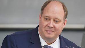 Jul 24, 2021 · chancellery minister helge braun (48) is a politician and doctor. Sasbq5tfmjinxm