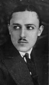 Leon Gordon's Instagram, Twitter & Facebook