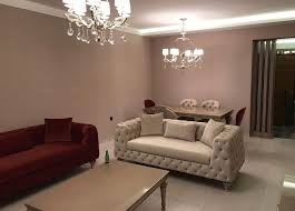 Kapicino Rengi Duvar Boyasi Ile Dekore Edilmis Evler Dekor Ev Icin Mobilya Fikirleri