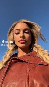 Tia Hampton's Instagram, Twitter & Facebook