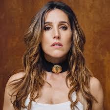 Isabel Giles's Instagram, Twitter & Facebook