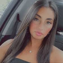 Stephanie Oney's Instagram, Twitter & Facebook