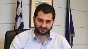 Στα υπουργεια ο περιφερειαρχησ στερεασ ελλαδασ φανησ σπανοσ για την κεφαληνακησ. O Perifereiarxhs Stereas Elladas Fanhs Spanos Ston A8hna 9 84 Gia Thn Kakokairia A8hna 9 84