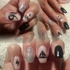 Harry Potter Gel Nails Harry Potter Nails Designs Harry Potter Nails Nail Art While some of us get depressed struggling to paint our nails a solid color, others create masterpieces fit for art galleries.