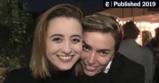 Hannah Grossman's Instagram, Twitter & Facebook