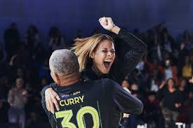 Seth curry came in 1990, and then their daughter sydel was born in 1994. Steph Curry And Family Put On Show While Giving Back To Charlotte