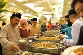 History of hari raya aidilfitri. 9 Adab Bila Anda Keluarga Ke Rumah Terbuka Antaranya Jangan Membawang Maskulin