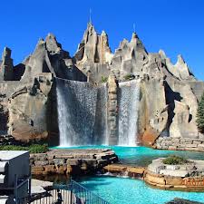 My family always gets seasons passes and if it's a nice day out, the first thing we things is canada's wonderland. Canada S Wonderland Vaughan 2021 All You Need To Know Before You Go With Photos Tripadvisor